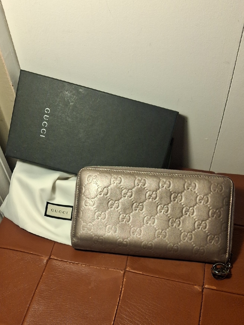 Gucci Metallic Taupe GG Zip Around Wallet - Metallic Beige